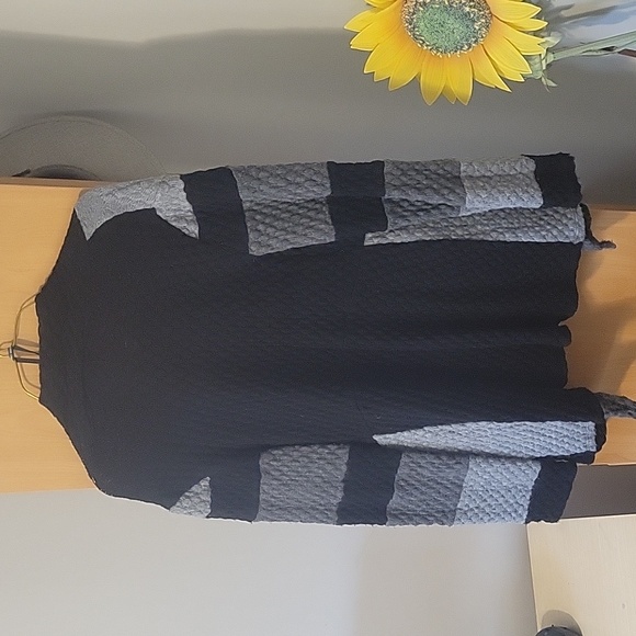 Frank Lyman Design 8 ope front cardigan - Picture 3 of 4